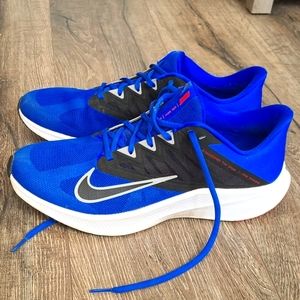 NIKE Quest sneakers men's size 10